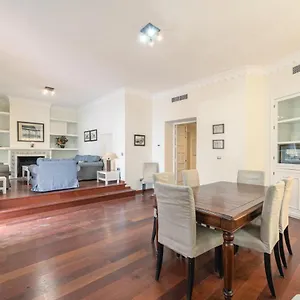 Apartment Aoa Plaza Santa Marta, Seville